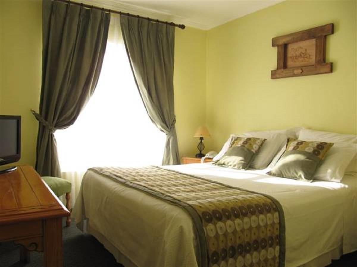 Hotel Carpa Manzano Punta Arenas Exteriör bild